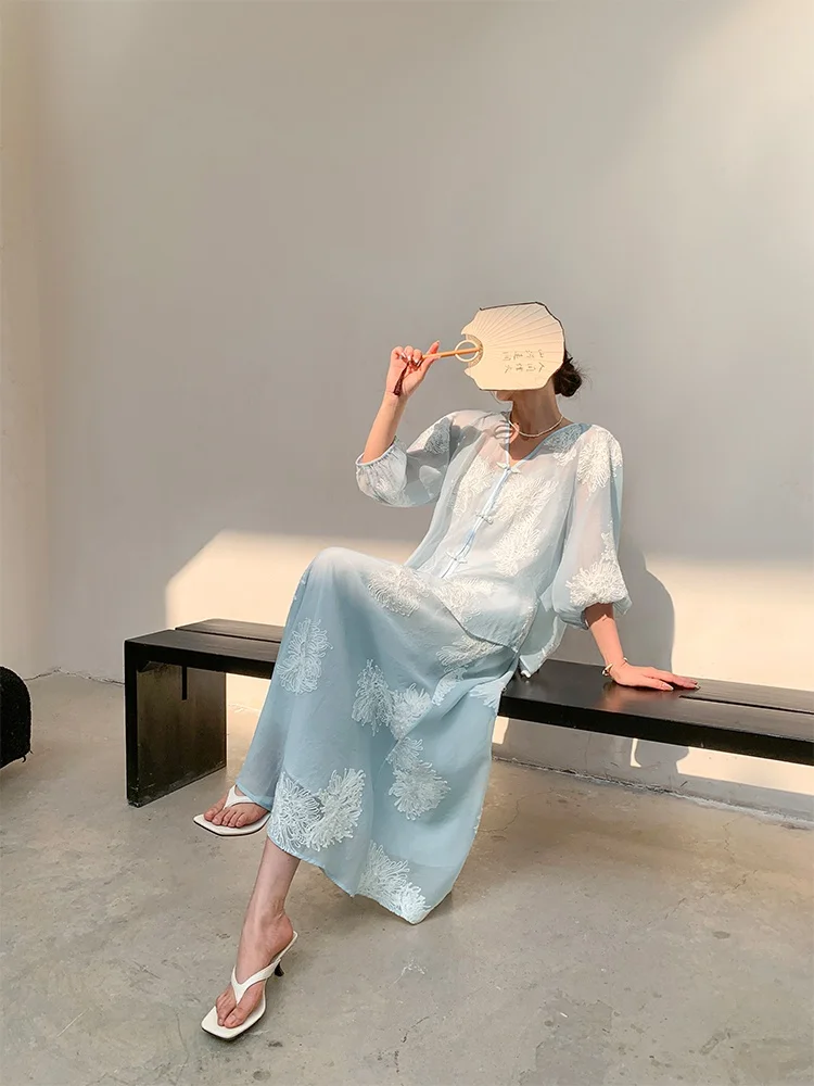 JWUNIQUE Blue Two-Piece Set Women's Fashion Autumn 2026 Shirt Top Half-Skirt Shorts New Chinese Style Wine Dimple Design
JWUNIQUE Blue Two-Piece Set Women's Fashion Autumn 2026 Shirt Top Half-Skirt Shorts New Chinese Style Wine Dimple Design