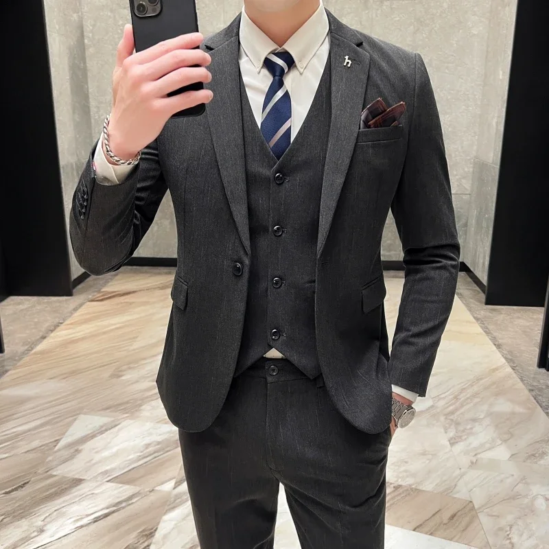 High-quality men's wedding suit (suit + vest + trousers) Stylish and handsome stylish casual three-piece suit Single Breasted
High-quality men's wedding suit (suit + vest + trousers) Stylish and handsome stylish casual three-piece suit Single Breasted