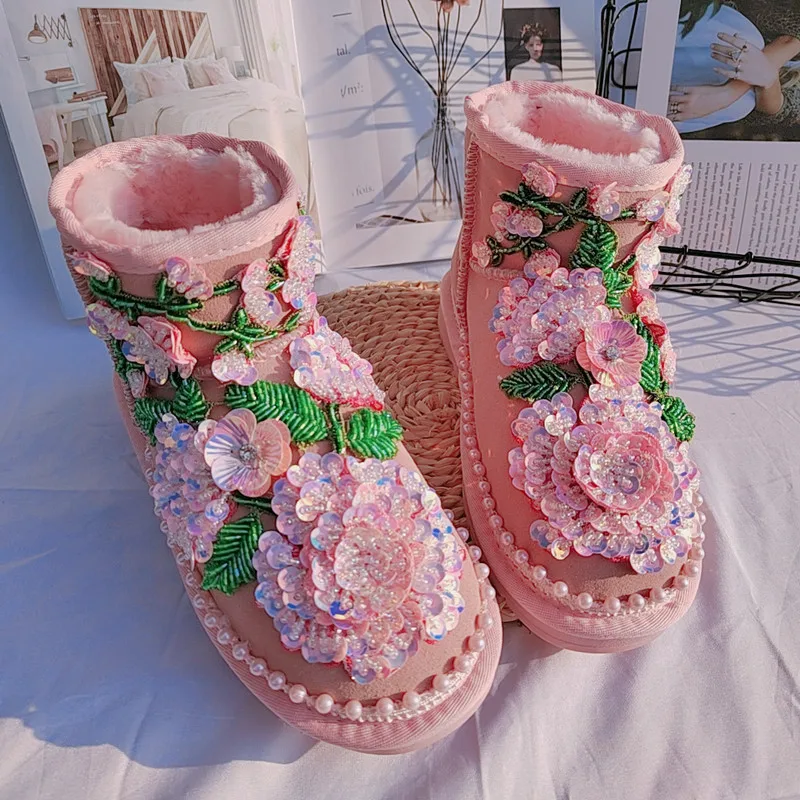 Luxury Designer 2023 Lace Floral Beaded Women Snow Boots Sweet Pink Sequins Pearls Ankle Booties Warm Plush Fur Winter Shoes
Luxury Designer 2023 Lace Floral Beaded Women Snow Boots Sweet Pink Sequins Pearls Ankle Booties Warm Plush Fur Winter Shoes