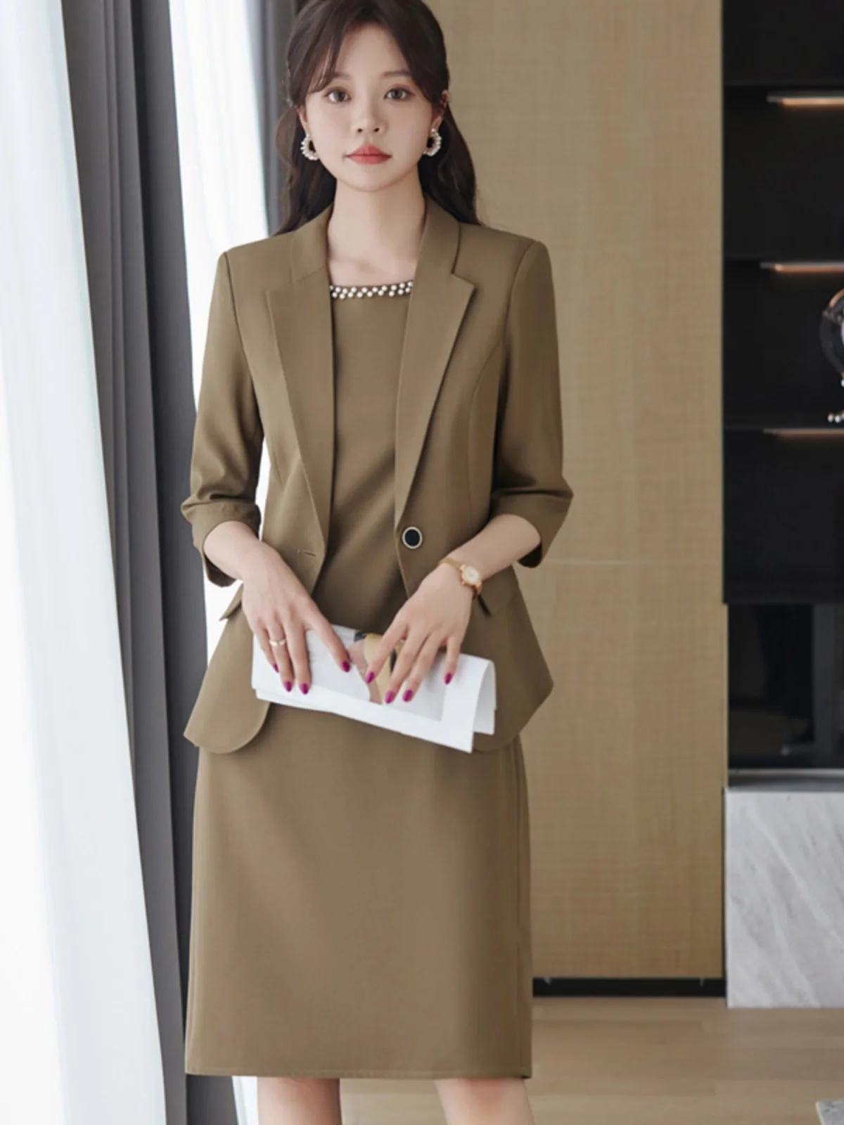 Elegant Professional Work Uniform Suit Coat Women's Spring Summer New Style Seven-Quarter Sleeve Dress Suit Set
Elegant Professional Work Uniform Suit Coat Women's Spring Summer New Style Seven-Quarter Sleeve Dress Suit Set