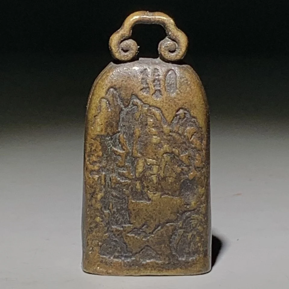 Ornament pure copper seal old goods old copper ware christmas decoration vintage home decor
Ornament pure copper seal old goods old copper ware christmas decoration vintage home decor