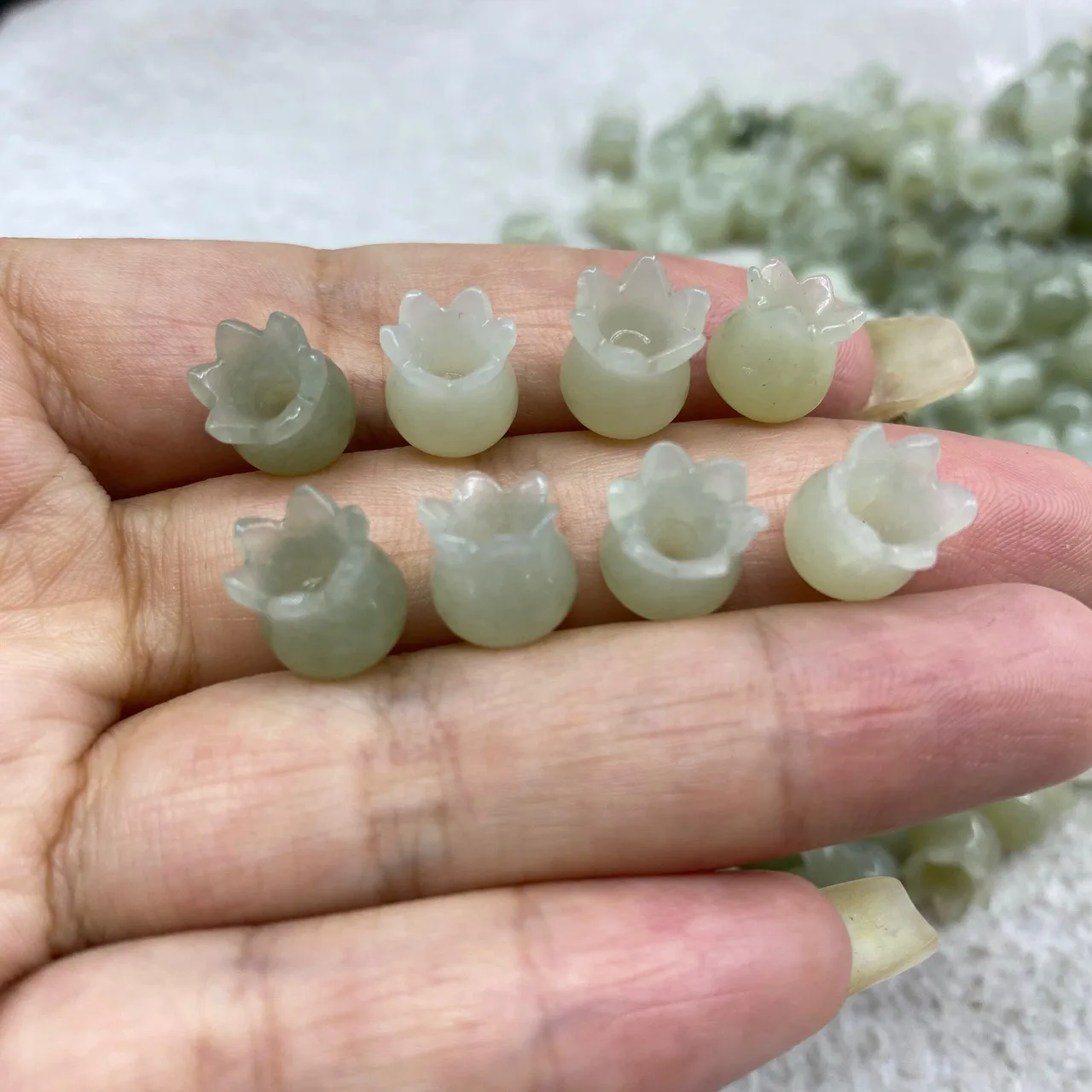 Natural 100% real green hetian jade carve Sun flower pendant Bless peace necklace jewellery fashion for women men lucky gifts
Natural 100% real green hetian jade carve Sun flower pendant Bless peace necklace jewellery fashion for women men lucky gifts