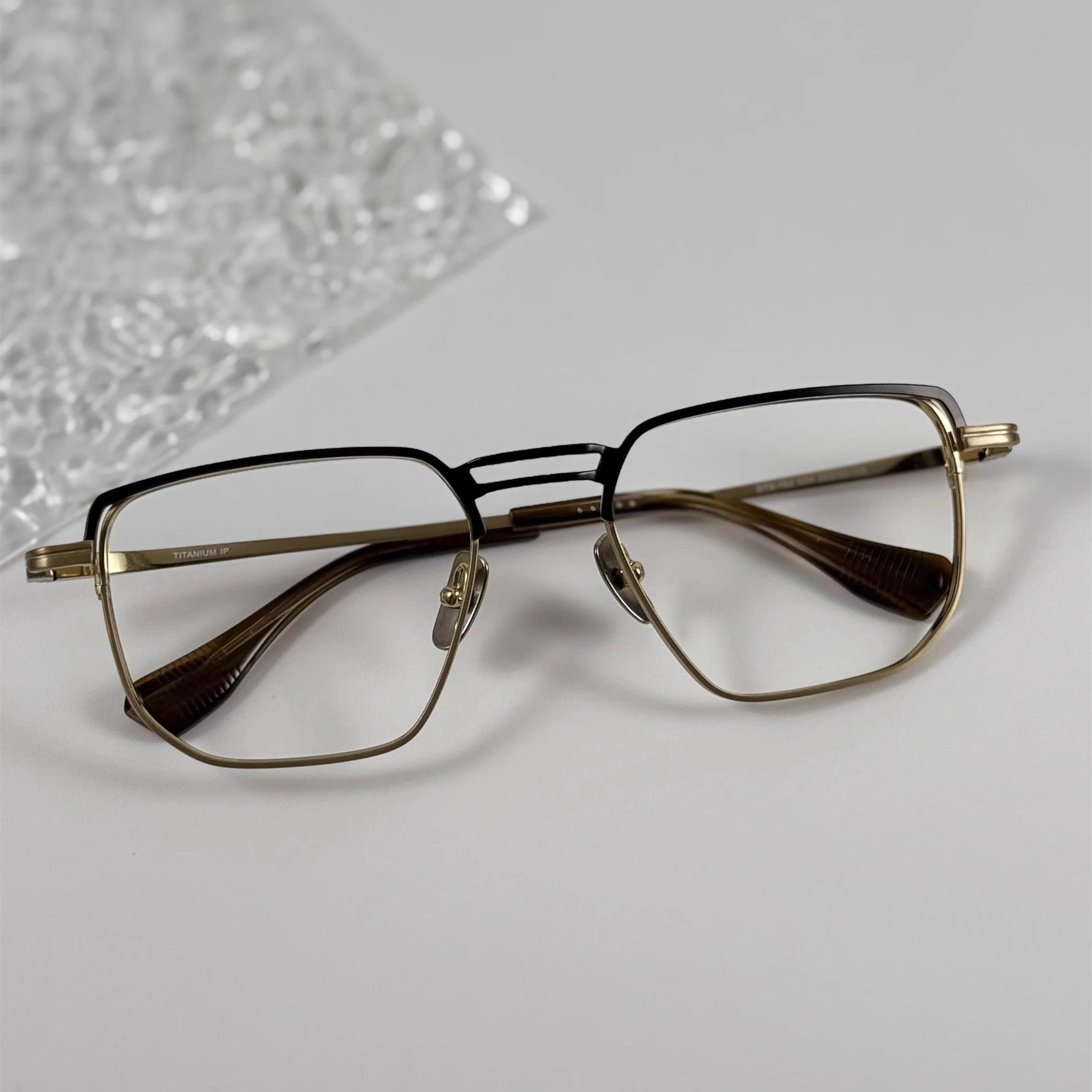 Pure Titanium Oversized Square Glasses Frame for Men Handmade Ultralight Trendy Full Rim Eyeglasses Top Quality Eyewear Women
Pure Titanium Oversized Square Glasses Frame for Men Handmade Ultralight Trendy Full Rim Eyeglasses Top Quality Eyewear Women