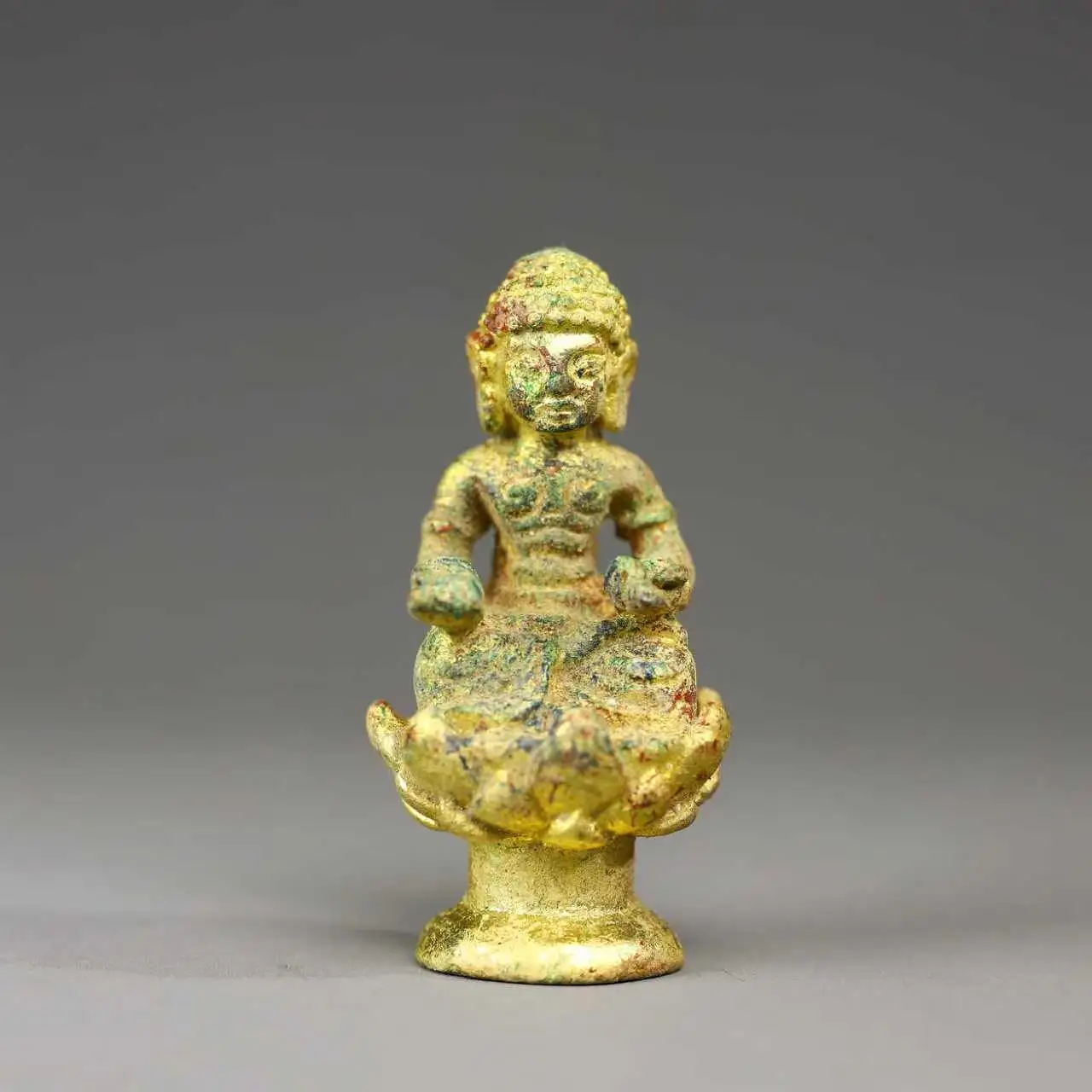 Pure Bronze Gilded Small Buddha
Pure Bronze Gilded Small Buddha
