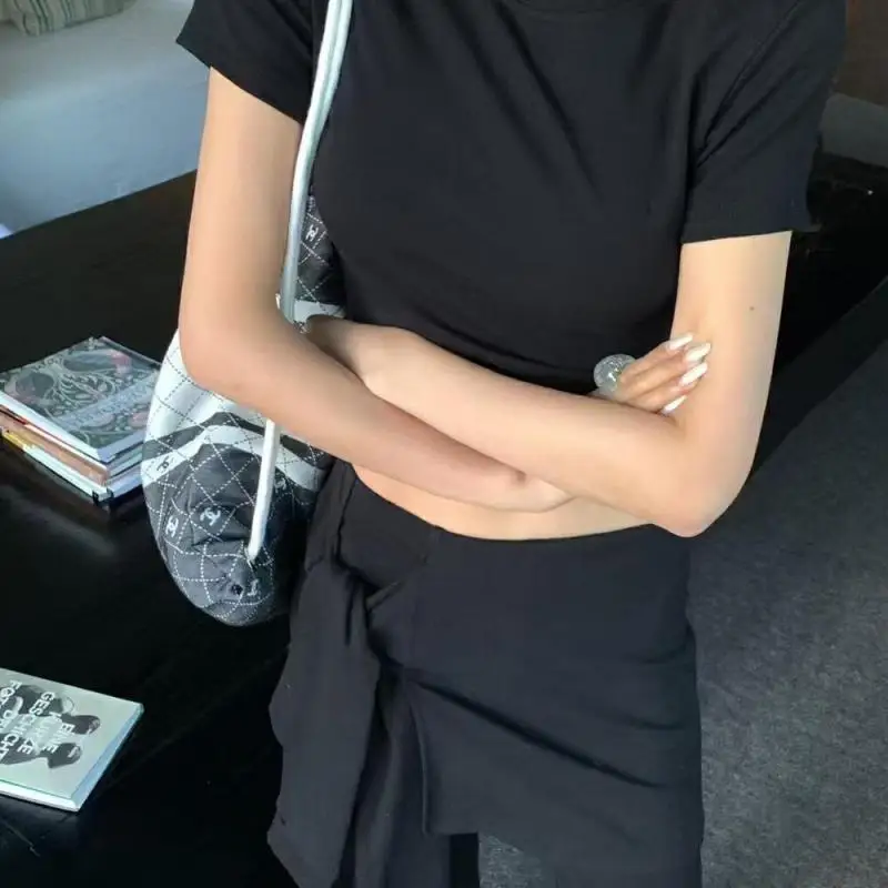 Autumn 2025 Women Fashion Solid Pullover Stretch Knitted Two Piece Sets Long Sleeve Sweater Tops Slim High Waist Skirt Outfits
Autumn 2025 Women Fashion Solid Pullover Stretch Knitted Two Piece Sets Long Sleeve Sweater Tops Slim High Waist Skirt Outfits