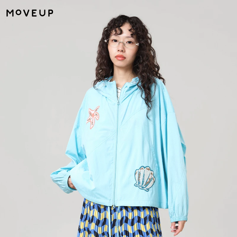 MOVEUP UV Protection Hooded Jacket 2026 Summer New Fun Embroidered Pocket Commuting Loose Sunscreen Jacket For Women 3ELX21503
MOVEUP UV Protection Hooded Jacket 2026 Summer New Fun Embroidered Pocket Commuting Loose Sunscreen Jacket For Women 3ELX21503