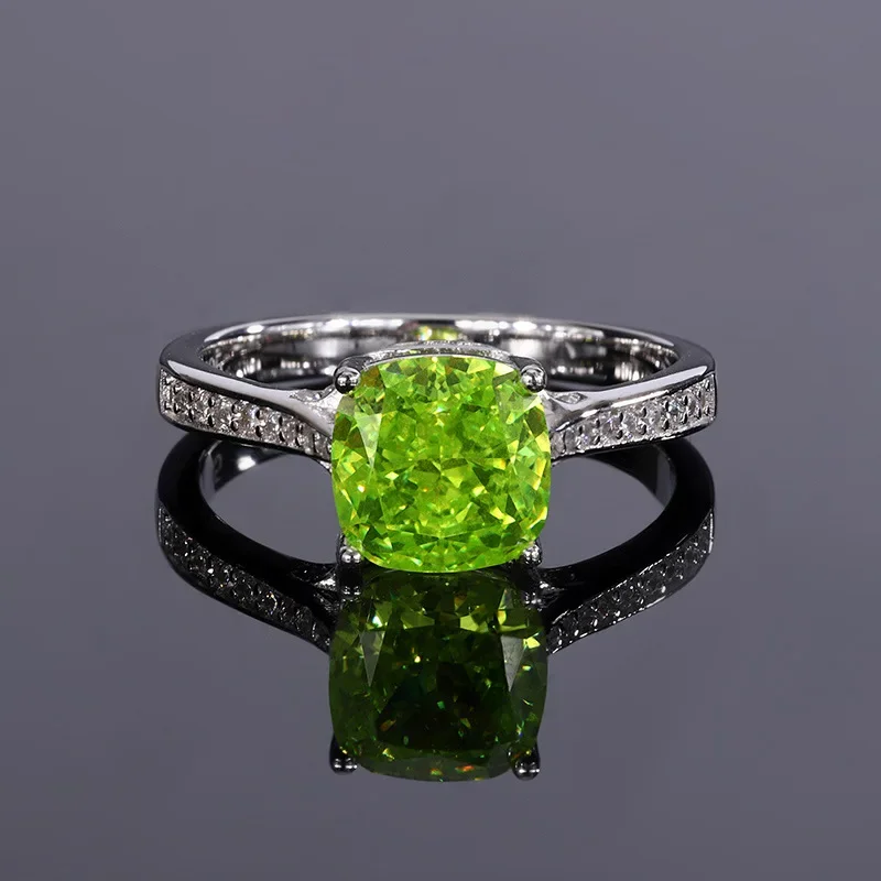 18KGoldSet with PT950 Platinum High Carbon DiamondOlive Green Square Diamond Temperament Light Luxury Ring Female Main Stone 8*8
18KGoldSet with PT950 Platinum High Carbon DiamondOlive Green Square Diamond Temperament Light Luxury Ring Female Main Stone 8*8