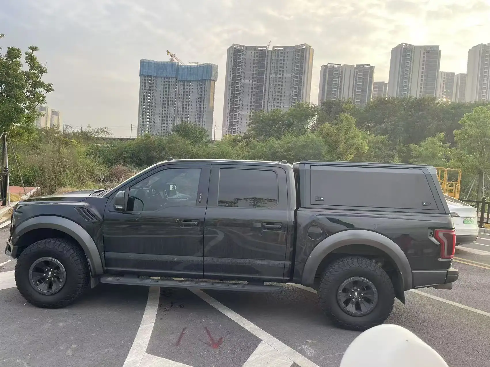 Weather Resistant Electric Sliding Cargo Cover for RANGER RAM F150 Cargo Protection Cargo Box Modification
Weather Resistant Electric Sliding Cargo Cover for RANGER RAM F150 Cargo Protection Cargo Box Modification
