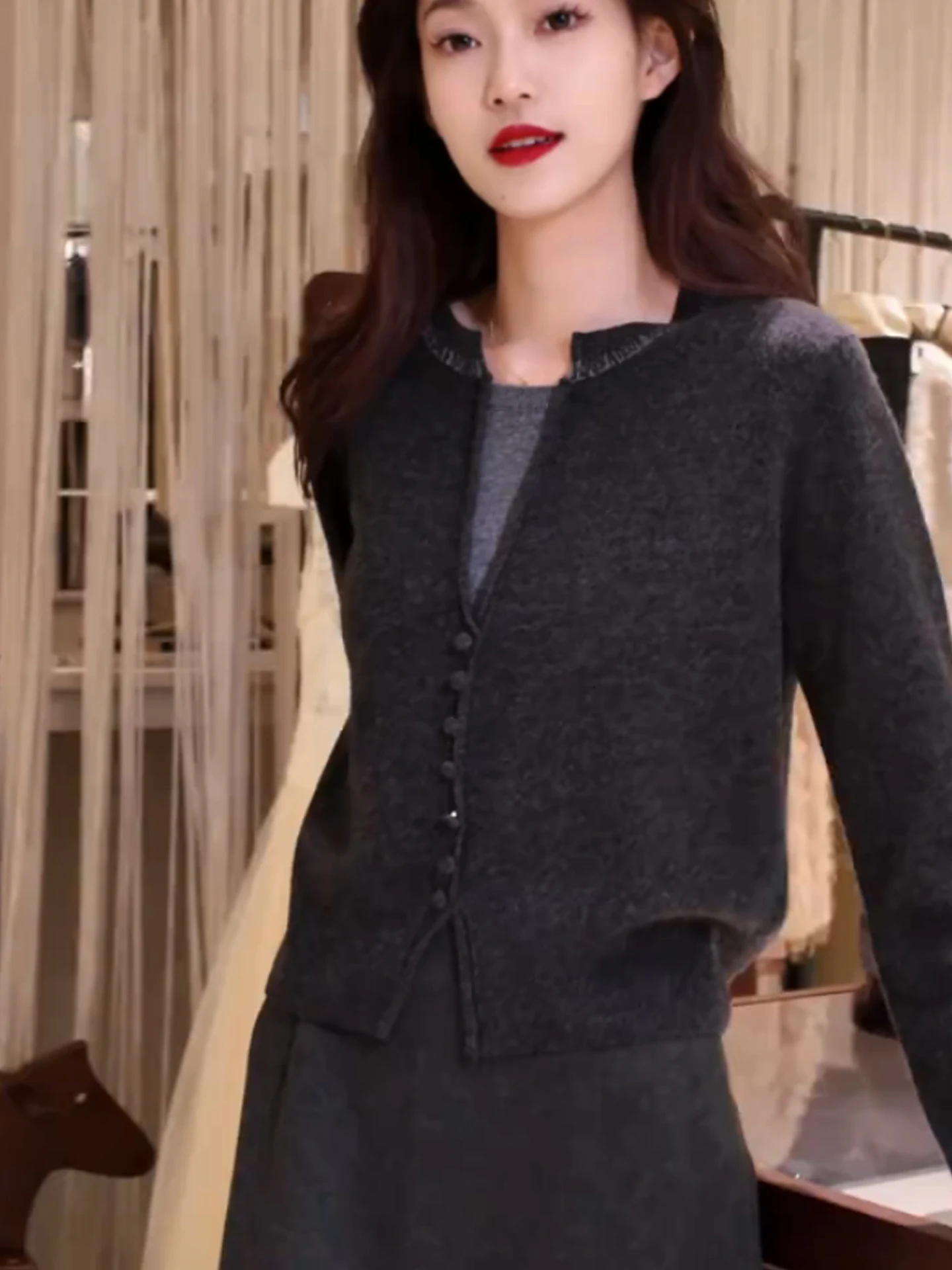 Knitted Long Sleeve Women's Base Shirt Comfortable Fashionable Versatile Autumn Winter Top Commute Style Straight Cut
Knitted Long Sleeve Women's Base Shirt Comfortable Fashionable Versatile Autumn Winter Top Commute Style Straight Cut