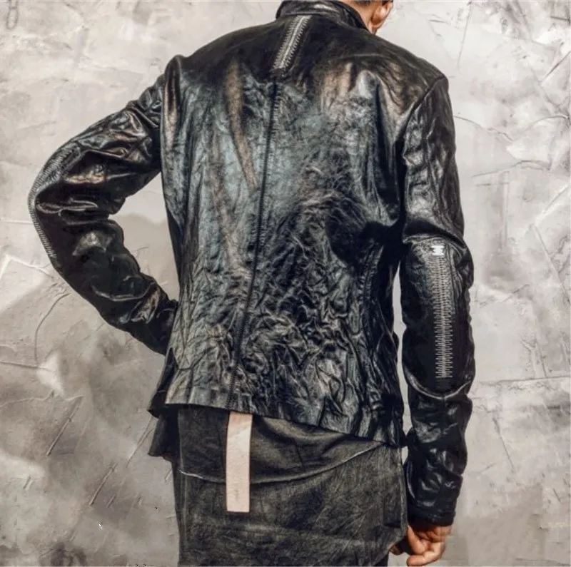 Кожаная куртка ручной работы Craftsman King Dark Pioneer, мужская кожаная куртка ручной работы с килем и суккулентной телячьей кожей с прессованным клеем 
Кожаная куртка ручной работы Craftsman King Dark Pioneer, мужская кожаная куртка ручной работы с килем и суккулентной телячьей кожей с прессованным клеем