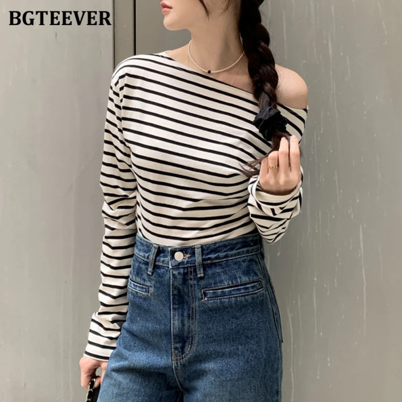 BGTEEVER Vintage Slash Neck Striped T-shirts for Women Spring Summer Long Sleeve Women Tees Ladies Tops
BGTEEVER Vintage Slash Neck Striped T-shirts for Women Spring Summer Long Sleeve Women Tees Ladies Tops