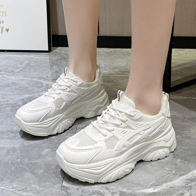 Fashionable white shoes women's shoes 2024spring and autumn season women's thick soled new versatile women's casual sports shoes
Fashionable white shoes women's shoes 2024spring and autumn season women's thick soled new versatile women's casual sports shoes