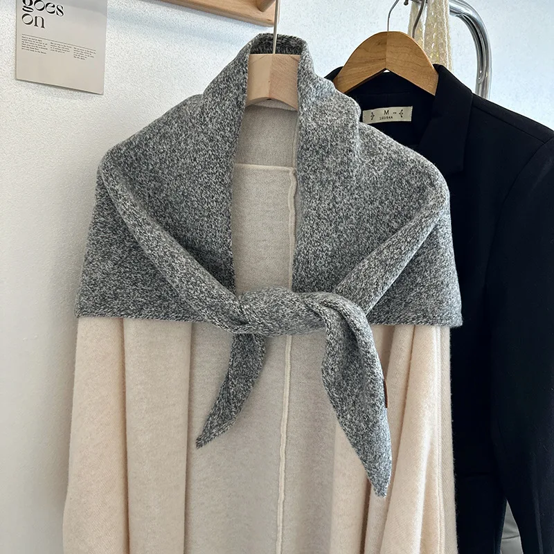 Korean Version New Solid Color Triangular Scarf Shawl Wool Knitted Autumn and Winter Warm Scarf Hijab Luxury for Women
Korean Version New Solid Color Triangular Scarf Shawl Wool Knitted Autumn and Winter Warm Scarf Hijab Luxury for Women