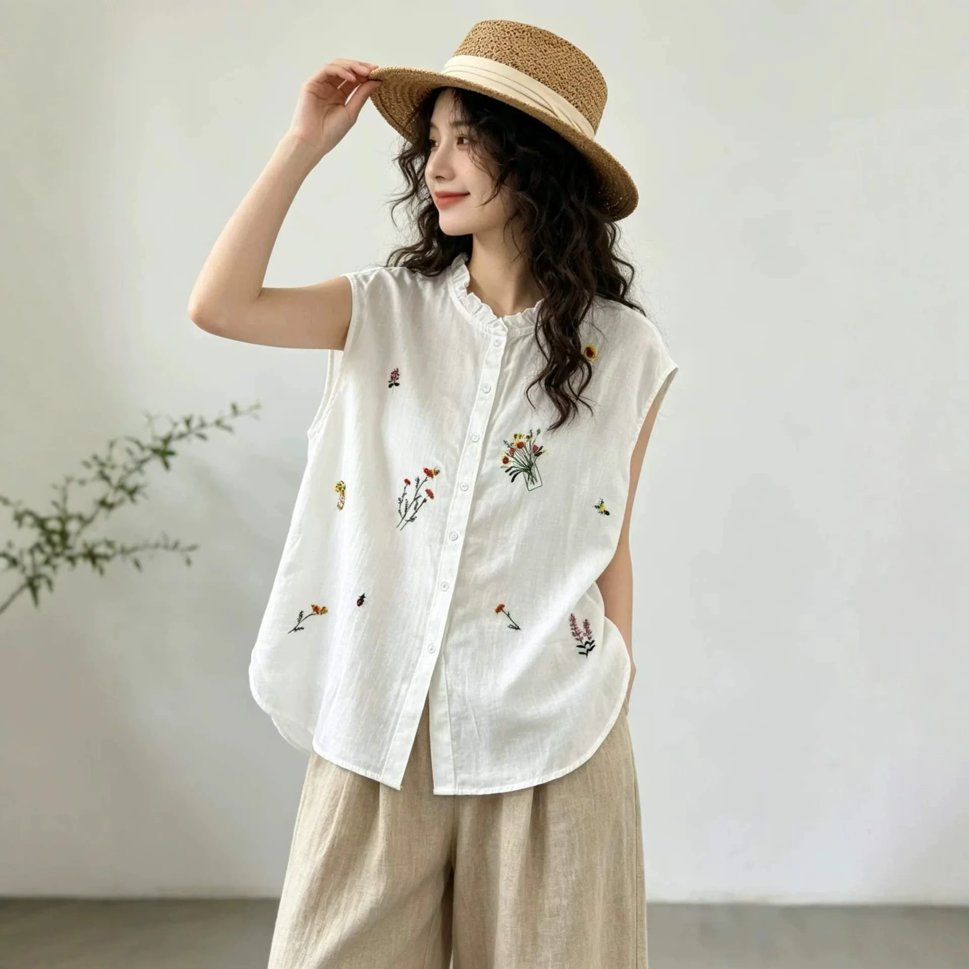 Women Summer New Sweet Mori Girl Flower Embroidery Cotton Vest Shirts Stand Collar Sleeveless Casual Loose Blouse Tops
Women Summer New Sweet Mori Girl Flower Embroidery Cotton Vest Shirts Stand Collar Sleeveless Casual Loose Blouse Tops