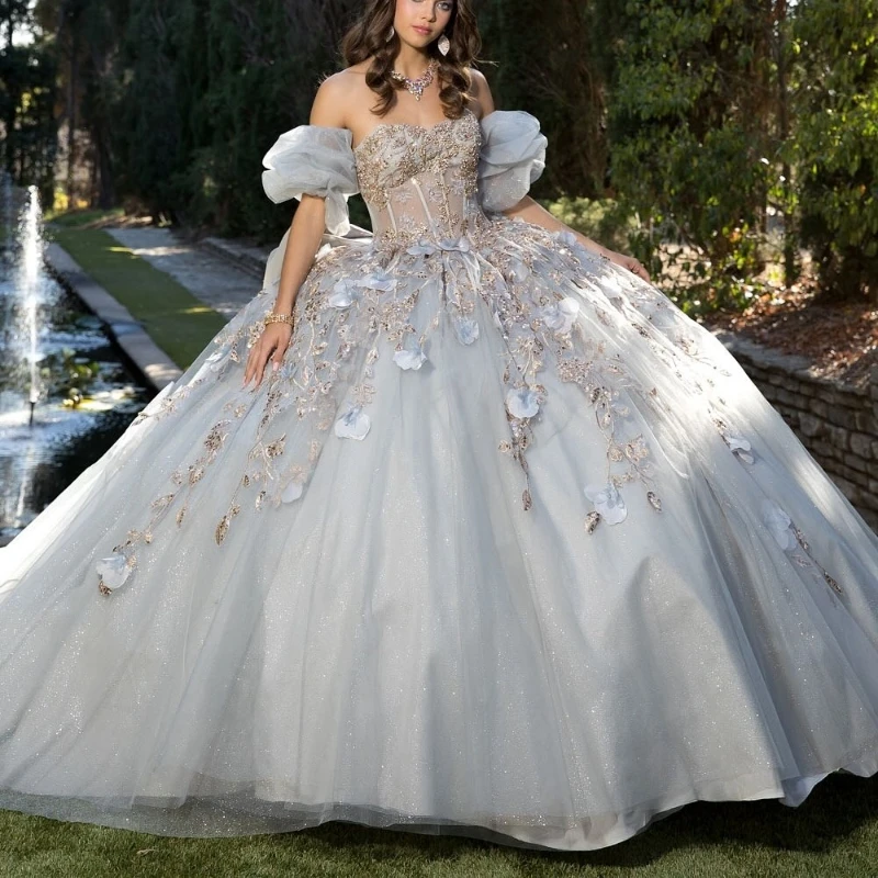 Light Gray Shiny Quinceanera Dresses Ball Gown Off Shoulder Applique Lace Bow Beading Crystal Tull Corset Sweet 16 Dress Vestido
Light Gray Shiny Quinceanera Dresses Ball Gown Off Shoulder Applique Lace Bow Beading Crystal Tull Corset Sweet 16 Dress Vestido