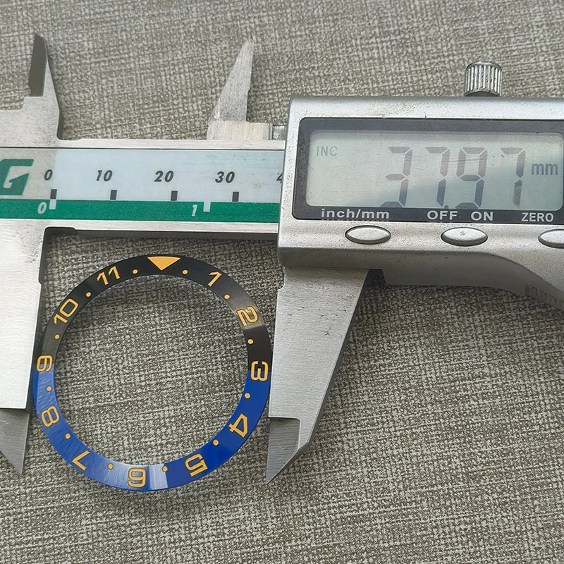 38mmx30.7mm Men Watch Bezel Insert SKX007 Ceramic Curved Bezel Insert Fits SKX007 SKX009 SRPD SUB Case NH35 NH36 Movement Watch
38mmx30.7mm Men Watch Bezel Insert SKX007 Ceramic Curved Bezel Insert Fits SKX007 SKX009 SRPD SUB Case NH35 NH36 Movement Watch