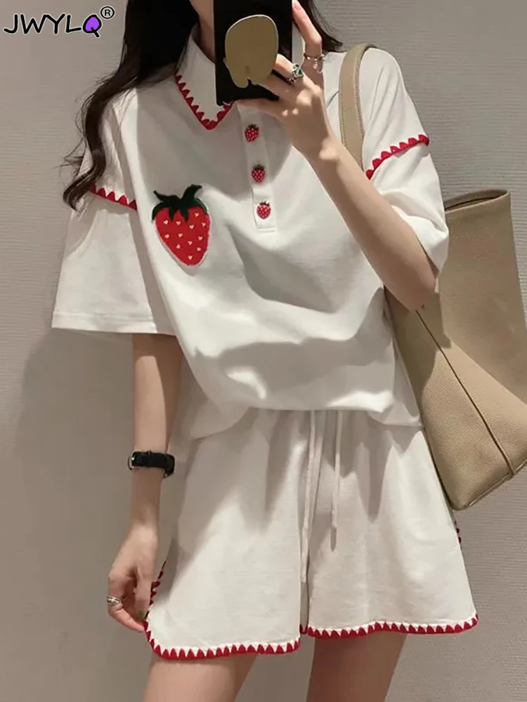 Summer Strawberry Embroidery Short Sleeve Top Sets For Women Solid Color Turn Down Collar T-shirts Shorts Women's Tracksuit Suit
Summer Strawberry Embroidery Short Sleeve Top Sets For Women Solid Color Turn Down Collar T-shirts Shorts Women's Tracksuit Suit