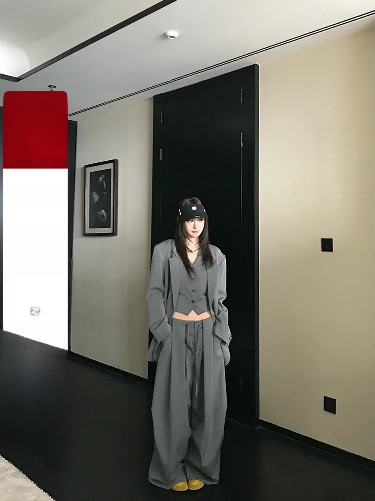 Женский костюм Skk Store: пиджак, жилет и брюки палаццо с широкими штанинами, повседневный комплект для женщин
Женский костюм Skk Store: пиджак, жилет и брюки палаццо с широкими штанинами, повседневный комплект для женщин