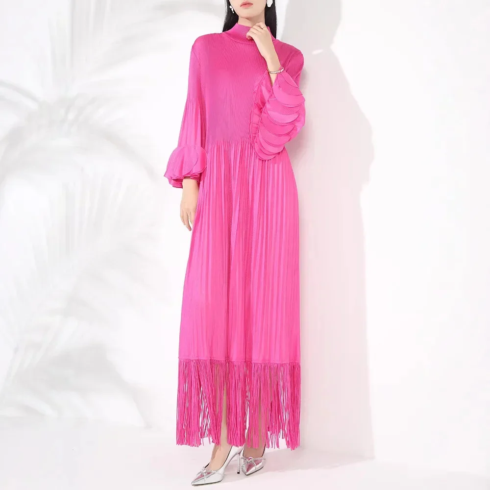 Women's dresses Miyake Pleated Fashion loose turtleneck fringe dress with flared sleeves
Women's dresses Miyake Pleated Fashion loose turtleneck fringe dress with flared sleeves