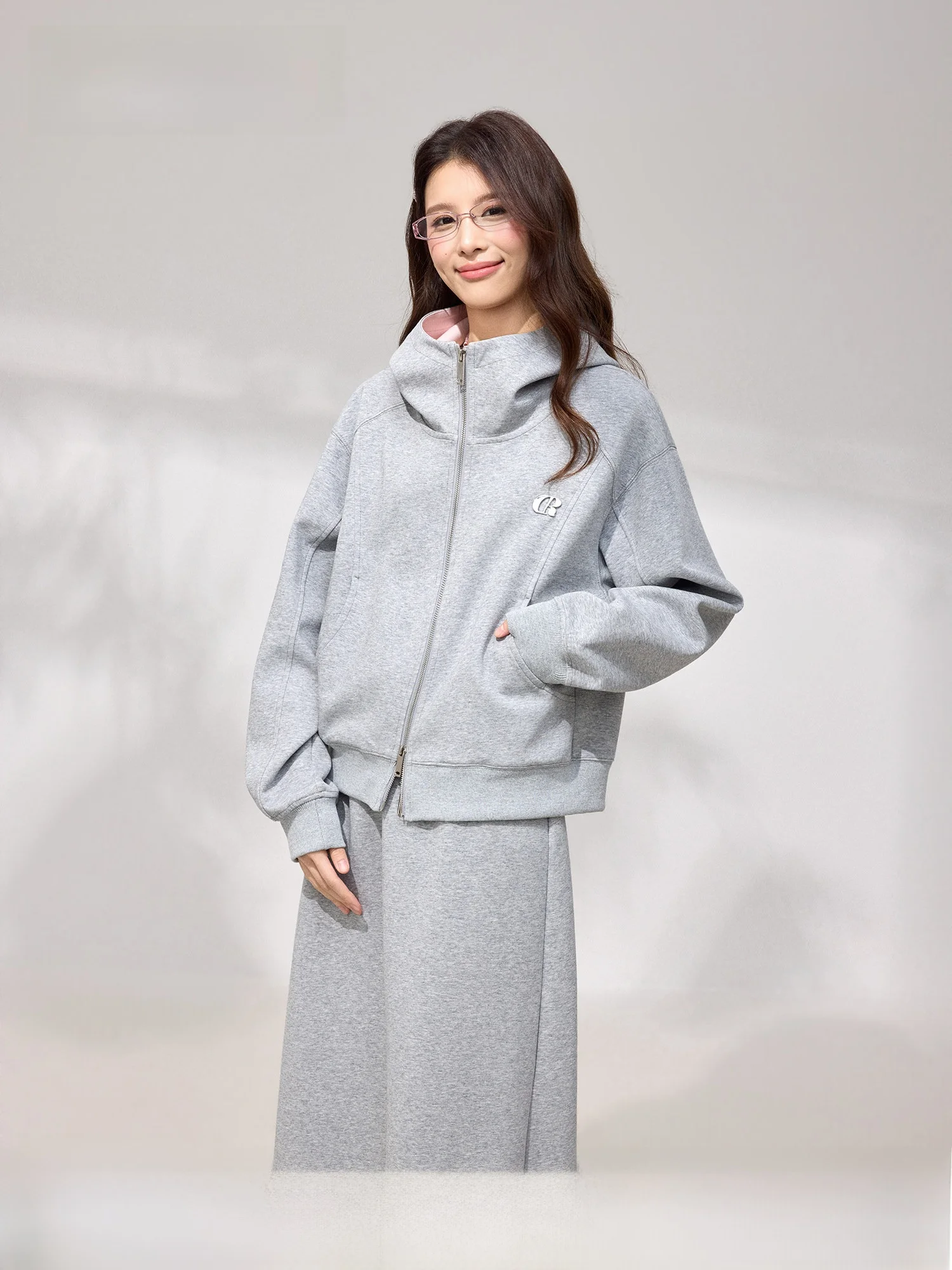 Женская весенняя спортивная куртка с капюшоном, розовая, с комбинированными вставками, на молнии, из смесового хлопка
Женская весенняя спортивная куртка с капюшоном, розовая, с комбинированными вставками, на молнии, из смесового хлопка