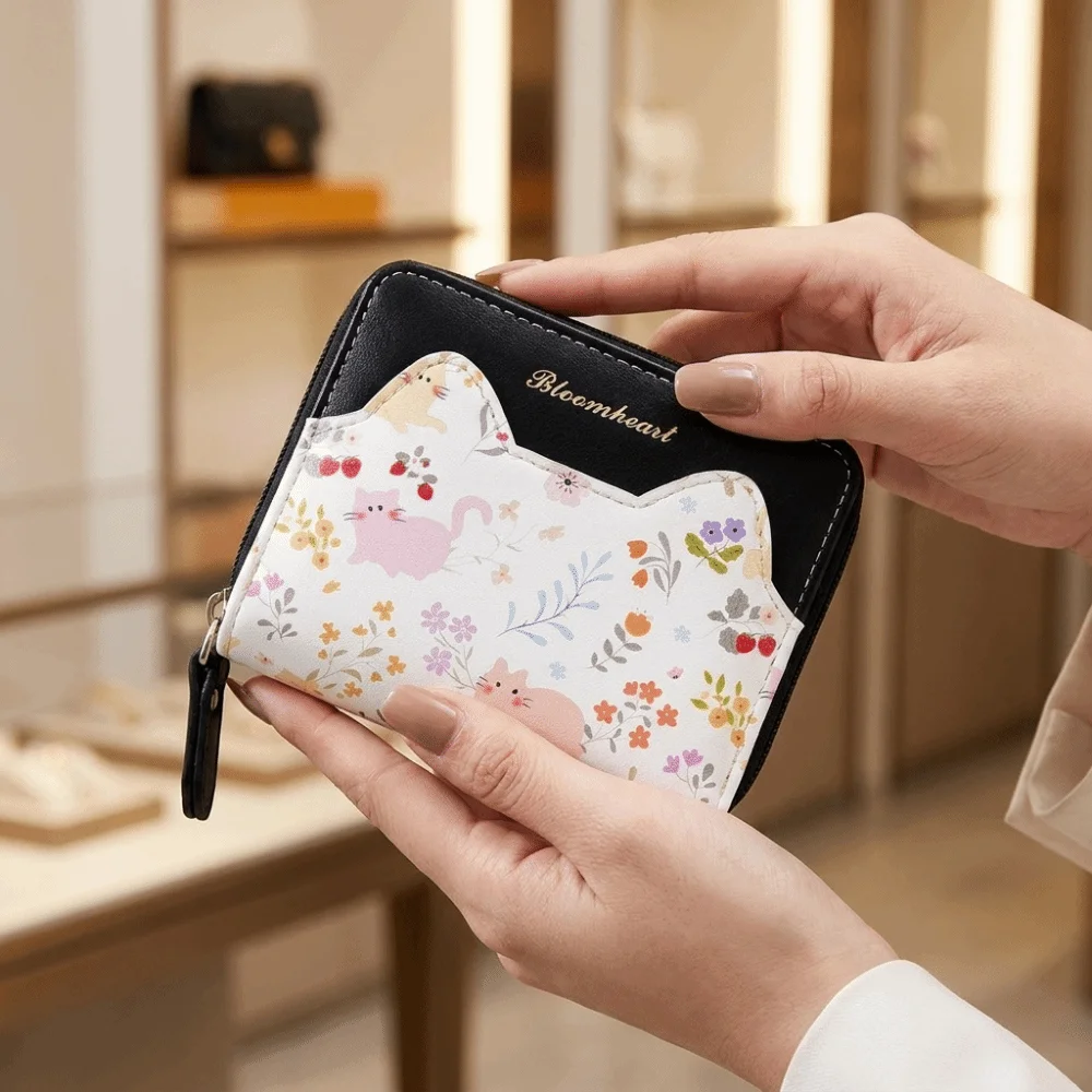 Sweet Cartoon Cat Floral Print Wallet Zipper Closure Multi Card Slots Short Wallet Minimalist Slim Coin Purse Daily Use
Sweet Cartoon Cat Floral Print Wallet Zipper Closure Multi Card Slots Short Wallet Minimalist Slim Coin Purse Daily Use