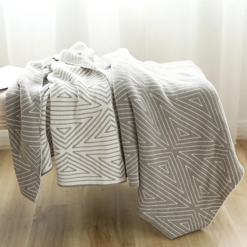 Nordic Style 100% Cotton Geometric 2022 Summer Blankets Two-sided 2 Colors Grey Black Casual Bedding Home Living Room Decoration
Nordic Style 100% Cotton Geometric 2022 Summer Blankets Two-sided 2 Colors Grey Black Casual Bedding Home Living Room Decoration