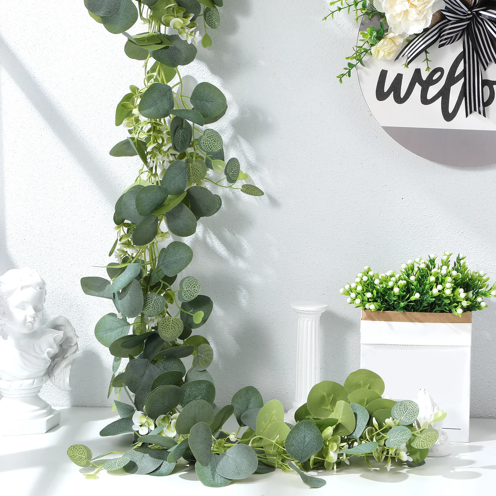 2M Faux Eucalyptus Garland Artificial Greenery Wreath For Wall Door Table Decor Indoor Outdoor Use Flexible Stem Fake Leaves
2M Faux Eucalyptus Garland Artificial Greenery Wreath For Wall Door Table Decor Indoor Outdoor Use Flexible Stem Fake Leaves