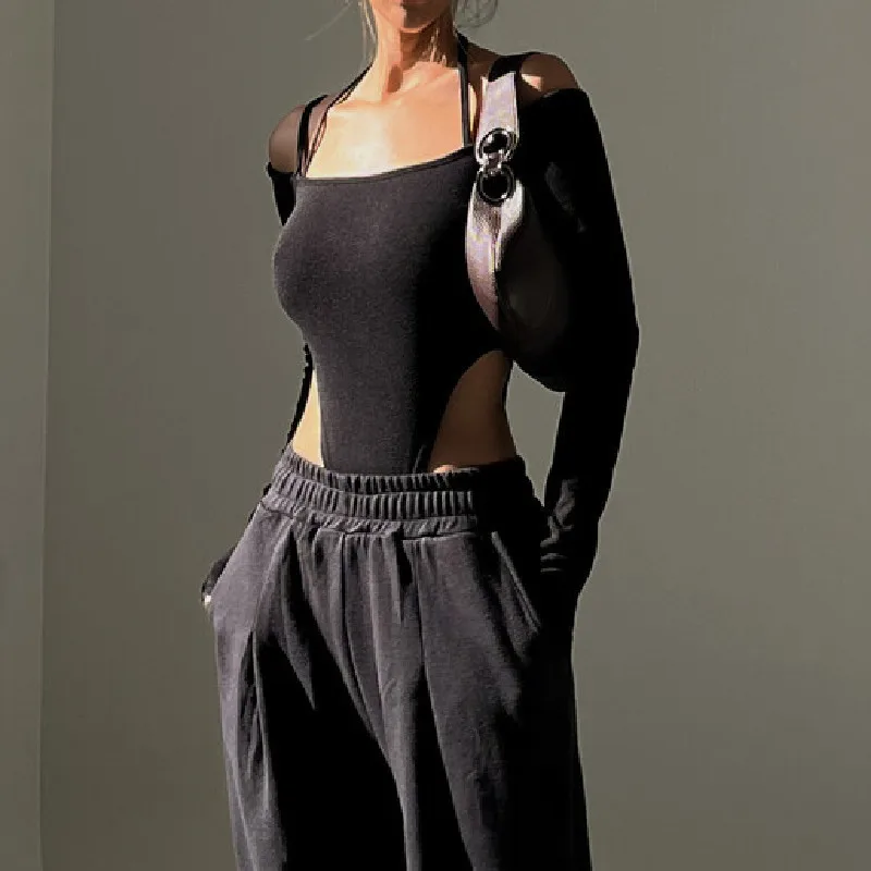 Spring, summer, autumn, pure desire, sexy, spicy girl style, hanging neck, exposed shoulder, irregular long sleeved T-shirt, bla
Spring, summer, autumn, pure desire, sexy, spicy girl style, hanging neck, exposed shoulder, irregular long sleeved T-shirt, bla