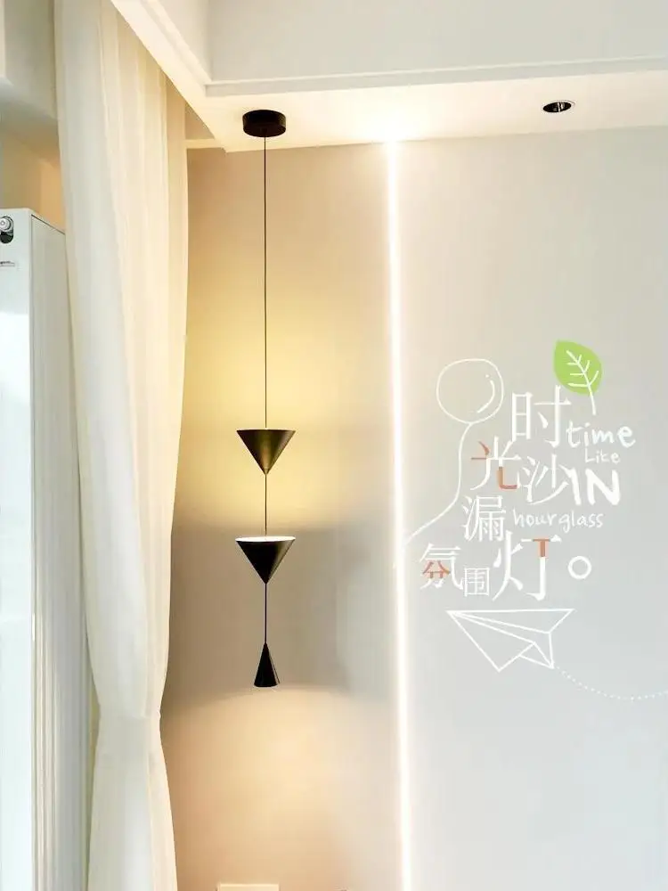 Minimalist Nordic Designer Creative Simple Bedroom Bedside Lamp Bar Counter Living Room Corner Decor Small Pendant Light
Minimalist Nordic Designer Creative Simple Bedroom Bedside Lamp Bar Counter Living Room Corner Decor Small Pendant Light