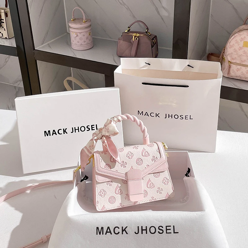 Pink high-end handbag, embossed small square bag for women, suitable for commuting
Pink high-end handbag, embossed small square bag for women, suitable for commuting