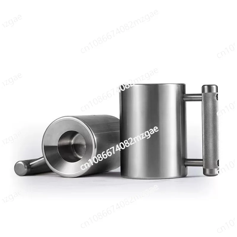 304 stainless steel heavy dumbbell water bottle to exercise wrist strength
304 stainless steel heavy dumbbell water bottle to exercise wrist strength