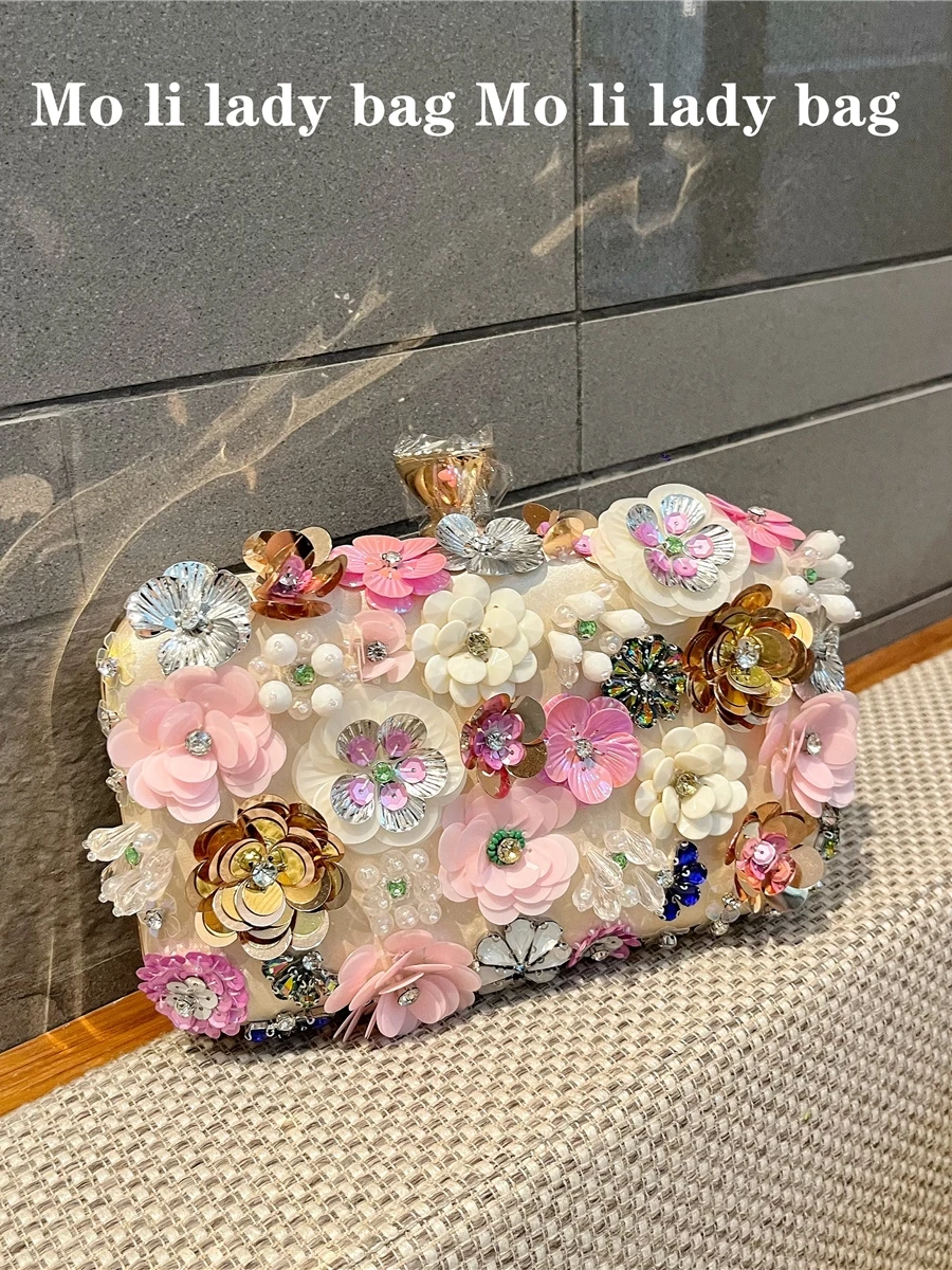 Pink 3D Flower Square Handbag Evening Dress Diamond Embedded Show Style Women's High-End Sensation Handbag
Pink 3D Flower Square Handbag Evening Dress Diamond Embedded Show Style Women's High-End Sensation Handbag