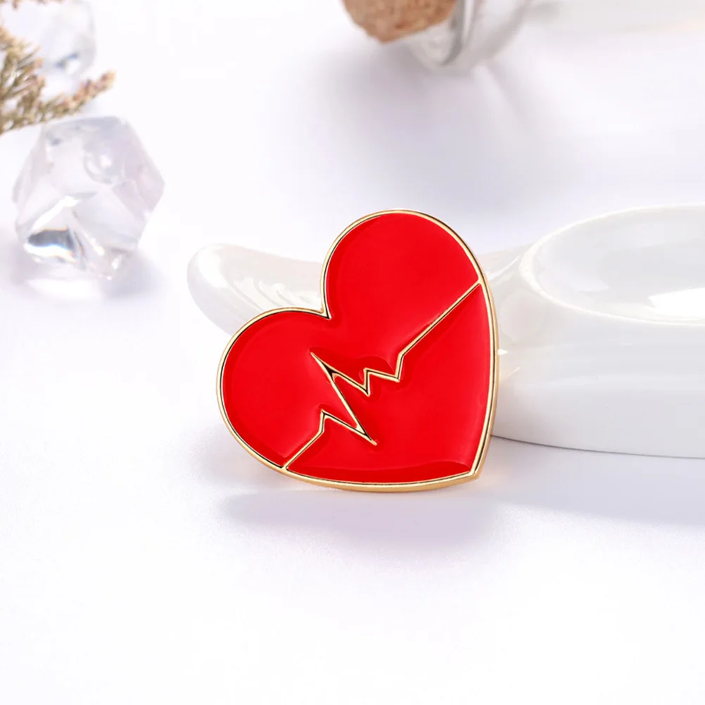 Brooch Fashion Alloy European and American Gift Heart Shape Family Clothes
Brooch Fashion Alloy European and American Gift Heart Shape Family Clothes