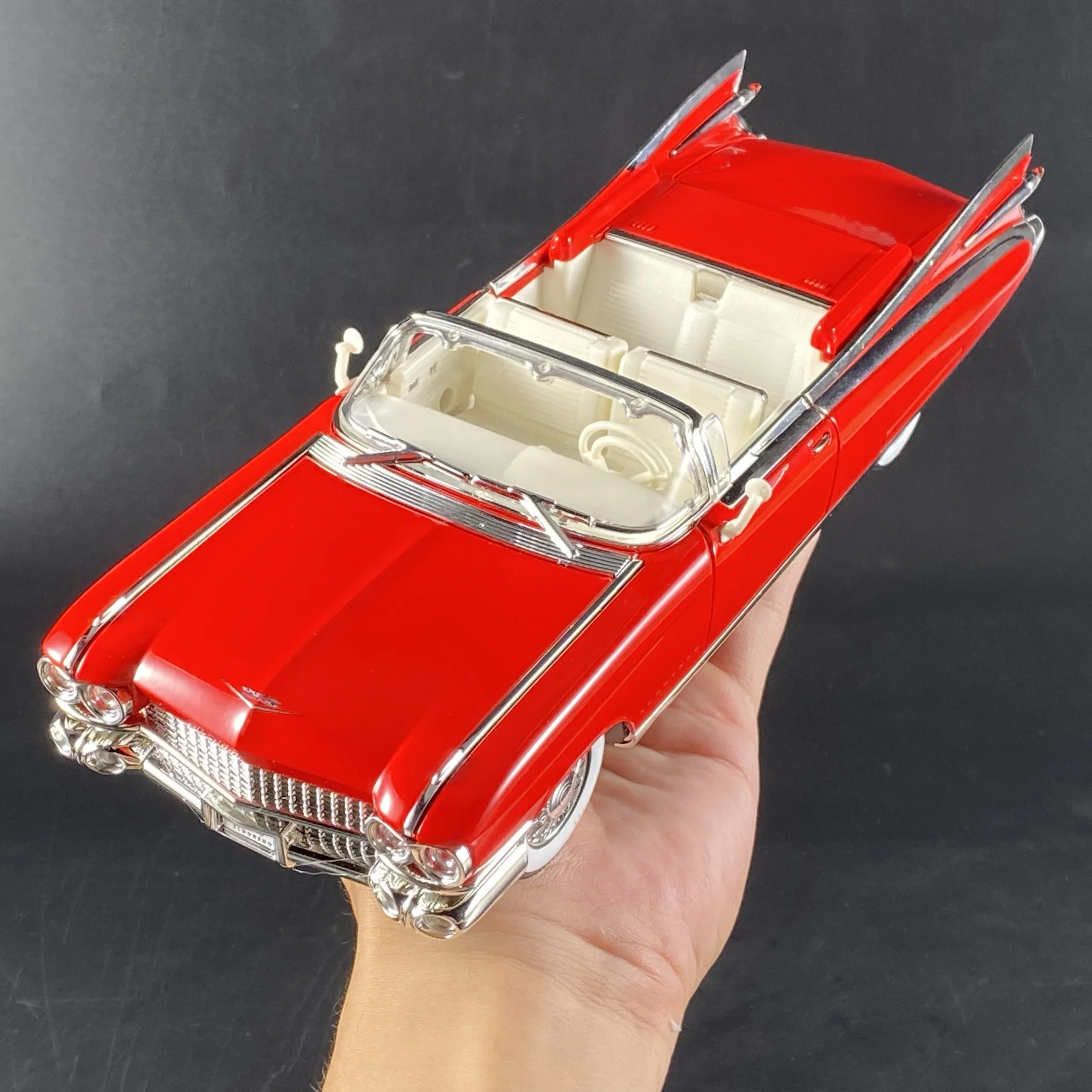 Luxury CLassic 1:24 Cadillaced Eldorado Biarritz 1959 Force Control Vehicle Alloy Diecast Model Car Desktop Decor Ornaments
Luxury CLassic 1:24 Cadillaced Eldorado Biarritz 1959 Force Control Vehicle Alloy Diecast Model Car Desktop Decor Ornaments