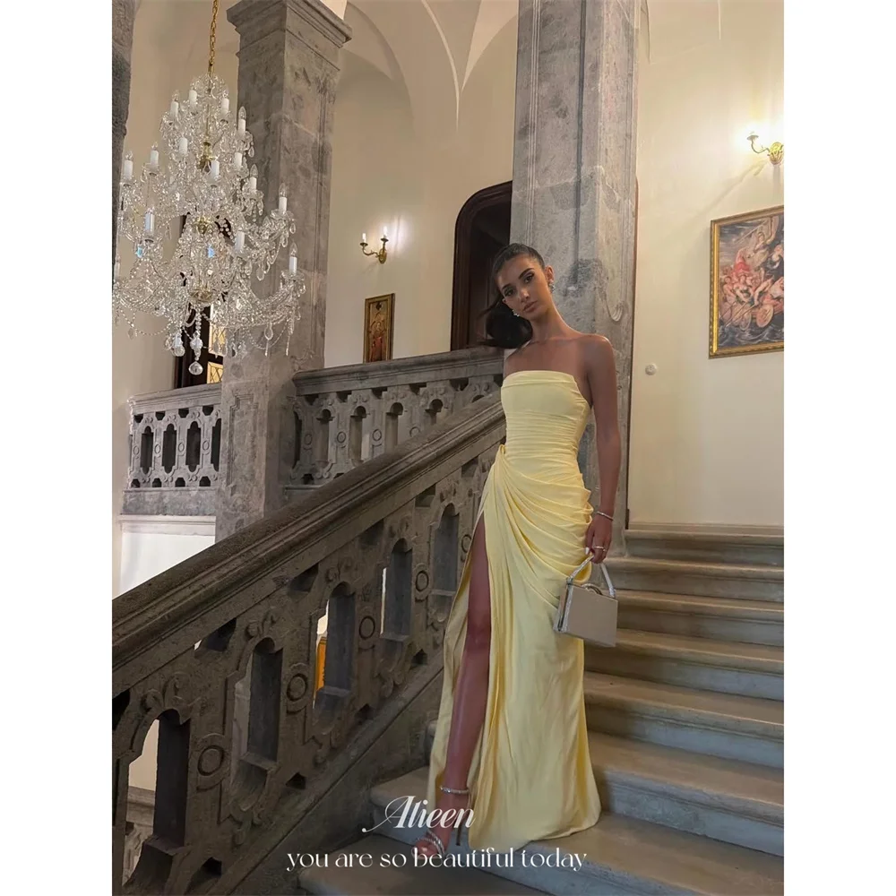 Aileen Jersey Strapless Yellow Straight Elegant Evening Gown Neckline High Side Slit Design Soft Draping 2026 Ruched Customized
Aileen Jersey Strapless Yellow Straight Elegant Evening Gown Neckline High Side Slit Design Soft Draping 2026 Ruched Customized