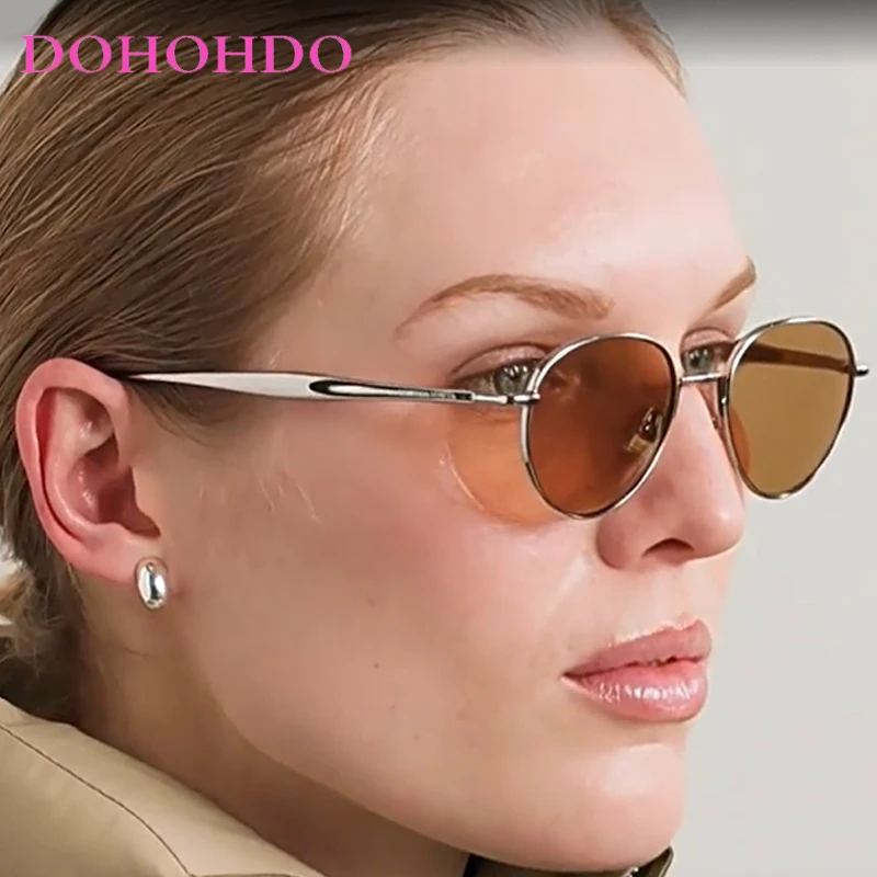 2025 New Luxury Designer Metal Small Round Frame Fashion Sunglasses Women Men Driving Traveling Eyeglasses UV400 Lentes De Sol
2025 New Luxury Designer Metal Small Round Frame Fashion Sunglasses Women Men Driving Traveling Eyeglasses UV400 Lentes De Sol