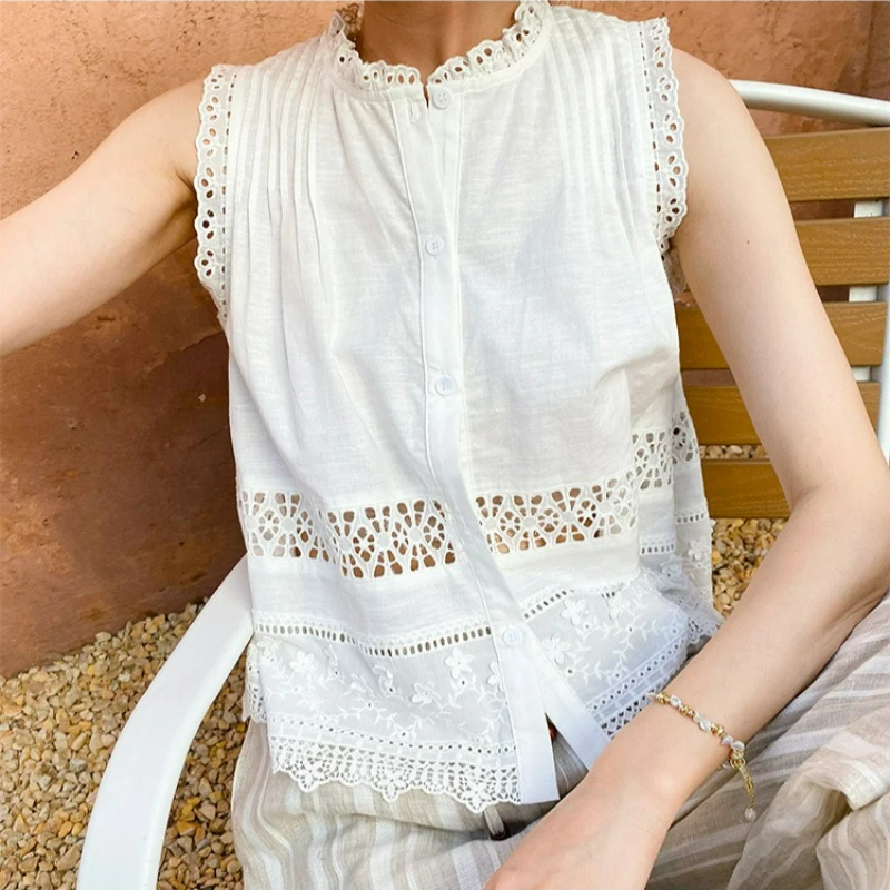French Style Boho Embroidery Blouse Shirt White Cotton Women Sleeveless Lace Trim Button Front Hollow Out Summer Vacation Tops
French Style Boho Embroidery Blouse Shirt White Cotton Women Sleeveless Lace Trim Button Front Hollow Out Summer Vacation Tops