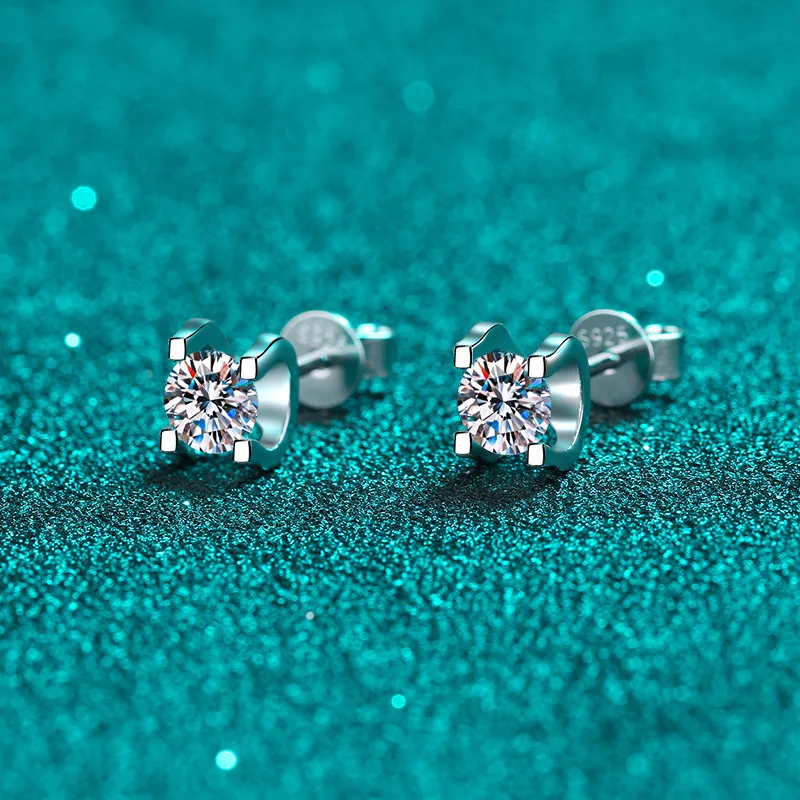 Zircon/Moissanite Stud Earring Classic Accessories Luxury Jewelry 925 Sterling Silver Wedding Gift For Women GRA Certified
Zircon/Moissanite Stud Earring Classic Accessories Luxury Jewelry 925 Sterling Silver Wedding Gift For Women GRA Certified