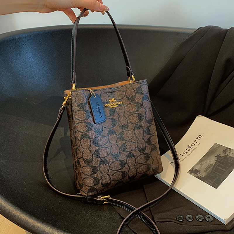 Elegant Tote Bags For Ladies Leather Shoulder Handbag Women Crossbody Bag By Famous Designer Luxury Brand Durable Style
Elegant Tote Bags For Ladies Leather Shoulder Handbag Women Crossbody Bag By Famous Designer Luxury Brand Durable Style
