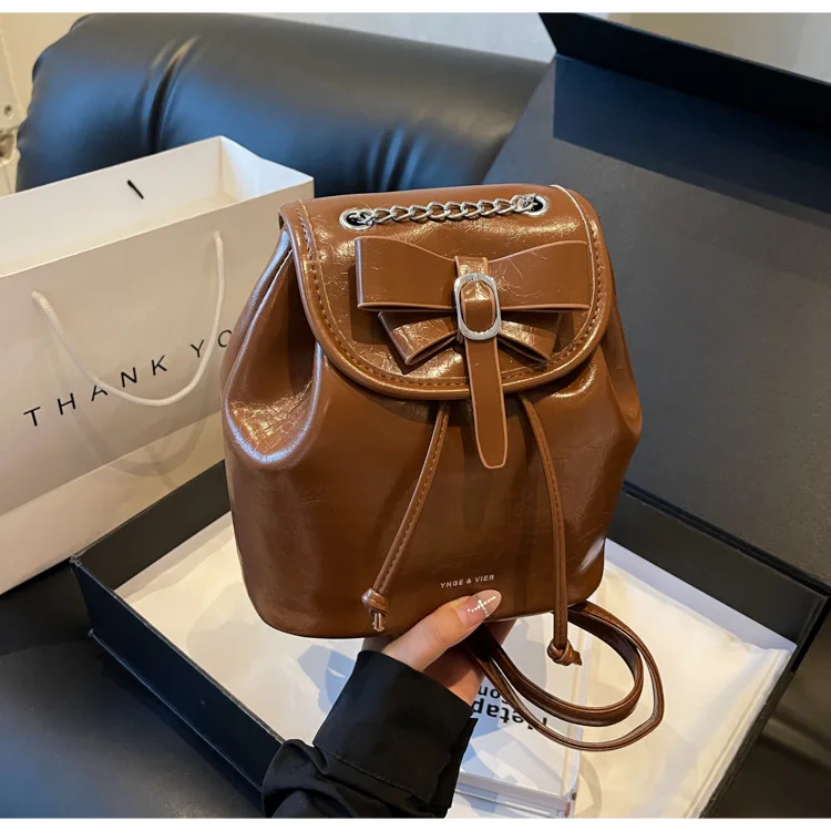 2025 New! Women's Solid Color Backpack - Large-Cap High-End Casual Shopping Tote
2025 New! Women's Solid Color Backpack - Large-Cap High-End Casual Shopping Tote