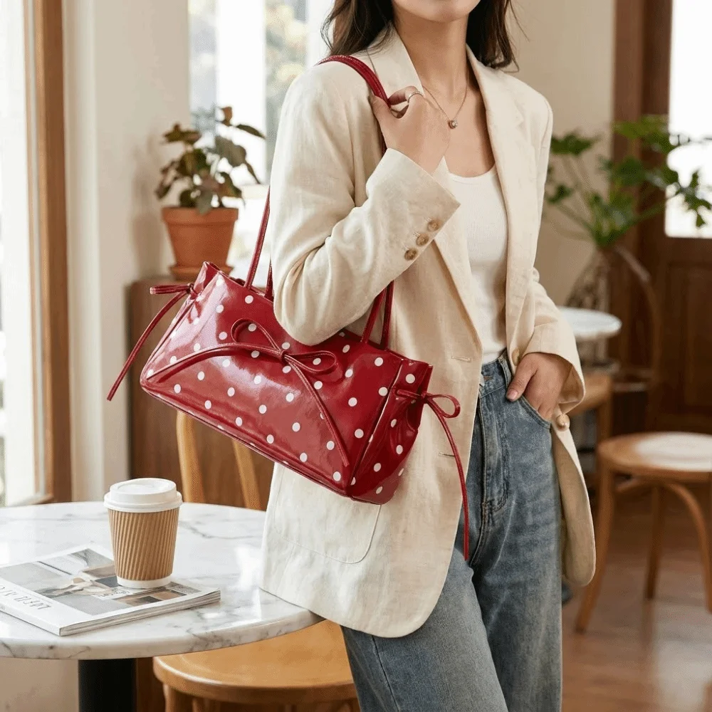 Elegant Polka Dot Underarm Bag Glossy Finish Long Shoulder Strap PU Bow Shoulder Bag Minimalist Design Slim Rectangular Handbag
Elegant Polka Dot Underarm Bag Glossy Finish Long Shoulder Strap PU Bow Shoulder Bag Minimalist Design Slim Rectangular Handbag
