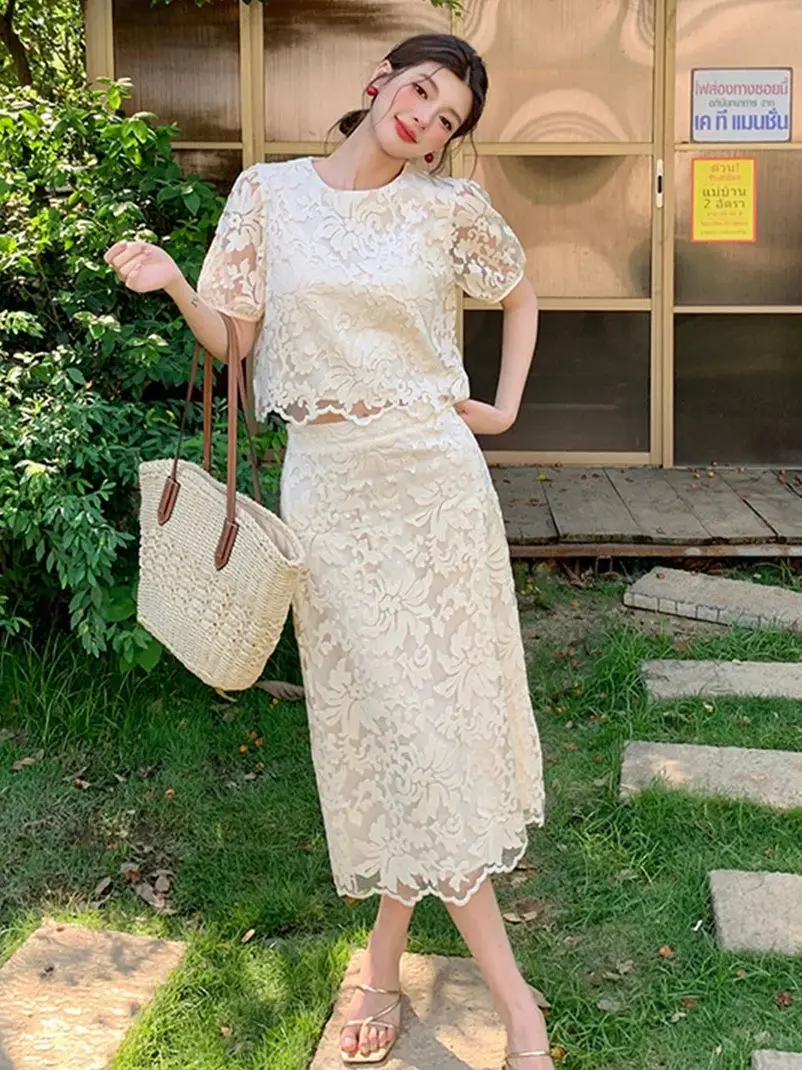High-end Luxury Temperament Beige Lace 2 Piece Dress Sets Women Elegant Embroidery Crop Top and Midi Skirt Suits Outfits Female
High-end Luxury Temperament Beige Lace 2 Piece Dress Sets Women Elegant Embroidery Crop Top and Midi Skirt Suits Outfits Female