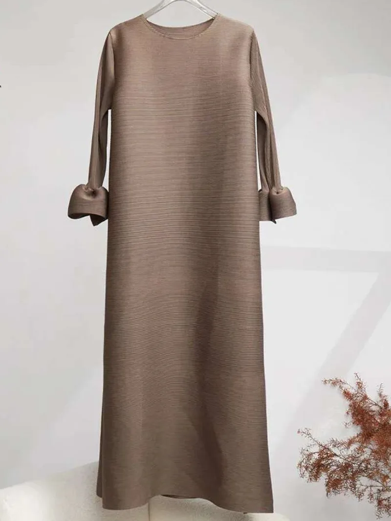 Long Fashion Pleated Dress Women Round Neck A-line Solid Color Dresses Elegant Party 2023 Autumn New Clothing 21GJX
Long Fashion Pleated Dress Women Round Neck A-line Solid Color Dresses Elegant Party 2023 Autumn New Clothing 21GJX