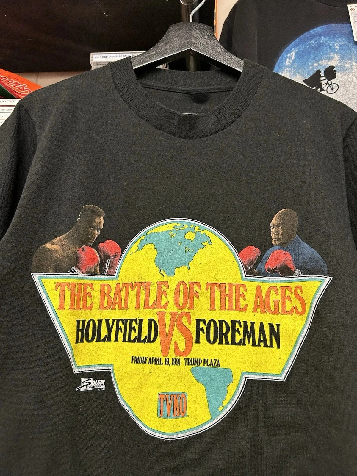 Vintage Holyfield Vs Foreman The Battle Of The Ages Boxing Promo Tee American Band Singer Tshirt Men Street Short-sleeved Women
Vintage Holyfield Vs Foreman The Battle Of The Ages Boxing Promo Tee American Band Singer Tshirt Men Street Short-sleeved Women