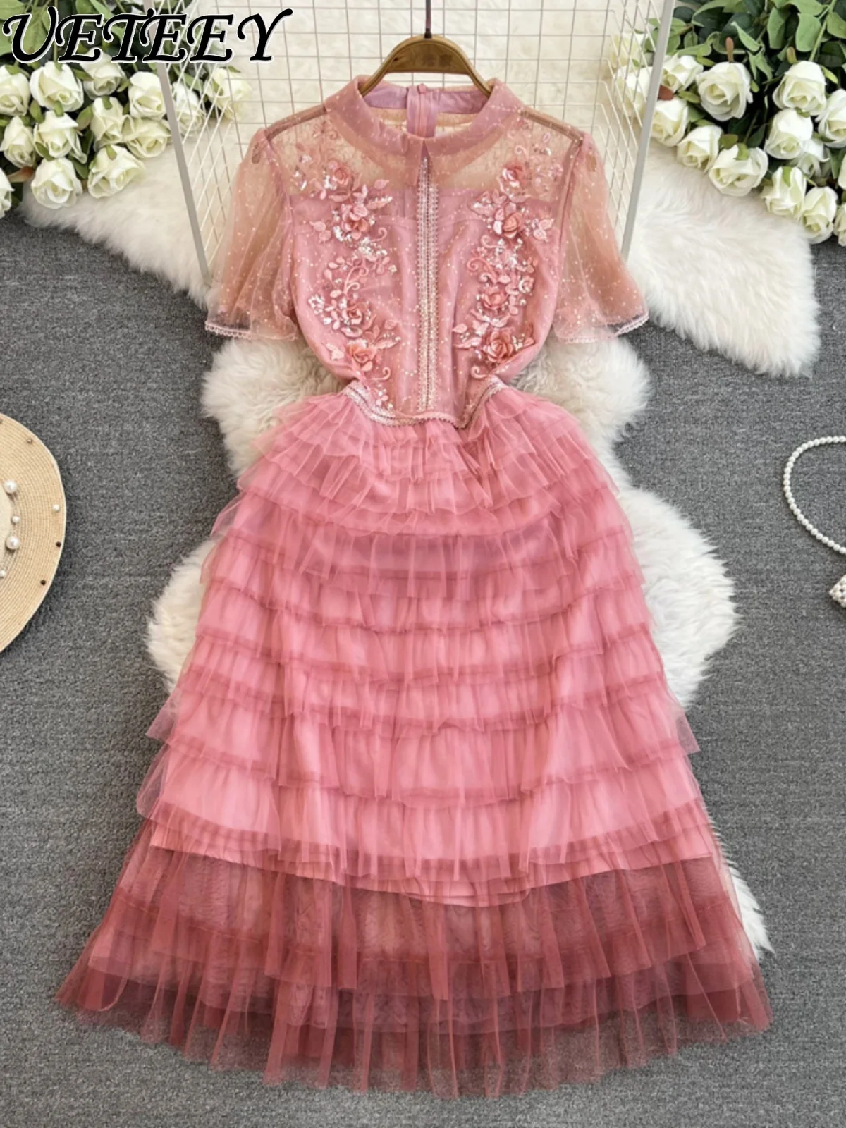 High-End Affordable Luxury Sweet Lace Dress French Sequins Embroidered Slim Elegant Fashion Temperament Mesh Long Dresses
High-End Affordable Luxury Sweet Lace Dress French Sequins Embroidered Slim Elegant Fashion Temperament Mesh Long Dresses