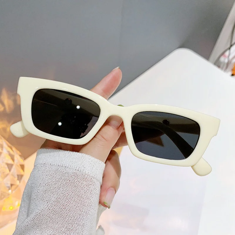 15PCS New Trendy Cat Eye Sunglasses for Women's Street Photography Sunshade Glasses UV400 Sunglasses
15PCS New Trendy Cat Eye Sunglasses for Women's Street Photography Sunshade Glasses UV400 Sunglasses