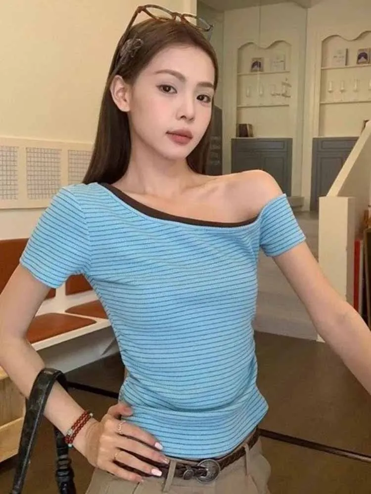 Blue Striped Patchwork Slanted Shoulder Short Sleeved T-shirt Women Summer Slim Versatile Crop Top Simple Casual Tees
Blue Striped Patchwork Slanted Shoulder Short Sleeved T-shirt Women Summer Slim Versatile Crop Top Simple Casual Tees