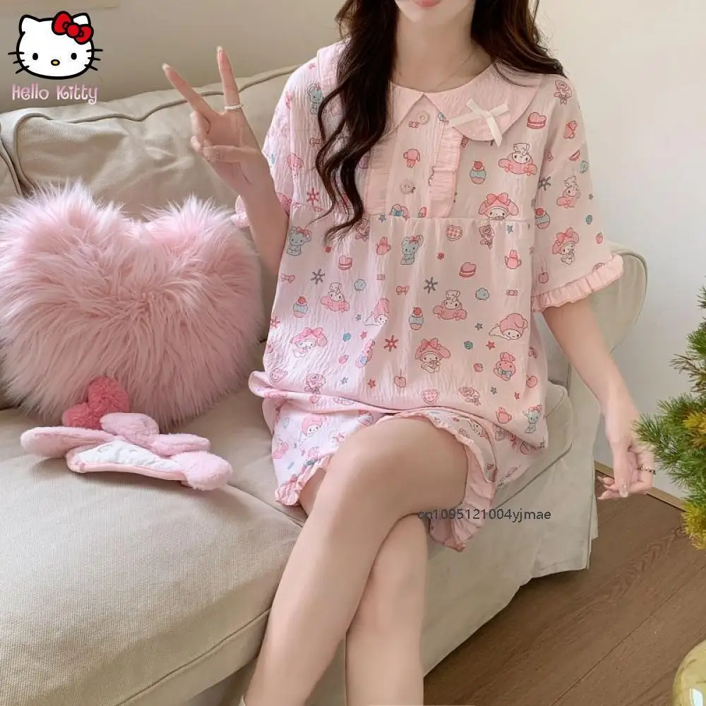 Женский пижамный комплект Sanrio Melody из 2 предметов, хлопковые милые топы Kawaii в стиле аниме, свободные шорты, повседневная одежда с кукольным воротником для девочек, милая домашняя одежда
Женский пижамный комплект Sanrio Melody из 2 предметов, хлопковые милые топы Kawaii в стиле аниме, свободные шорты, повседневная одежда с кукольным воротником для девочек, милая домашняя одежда