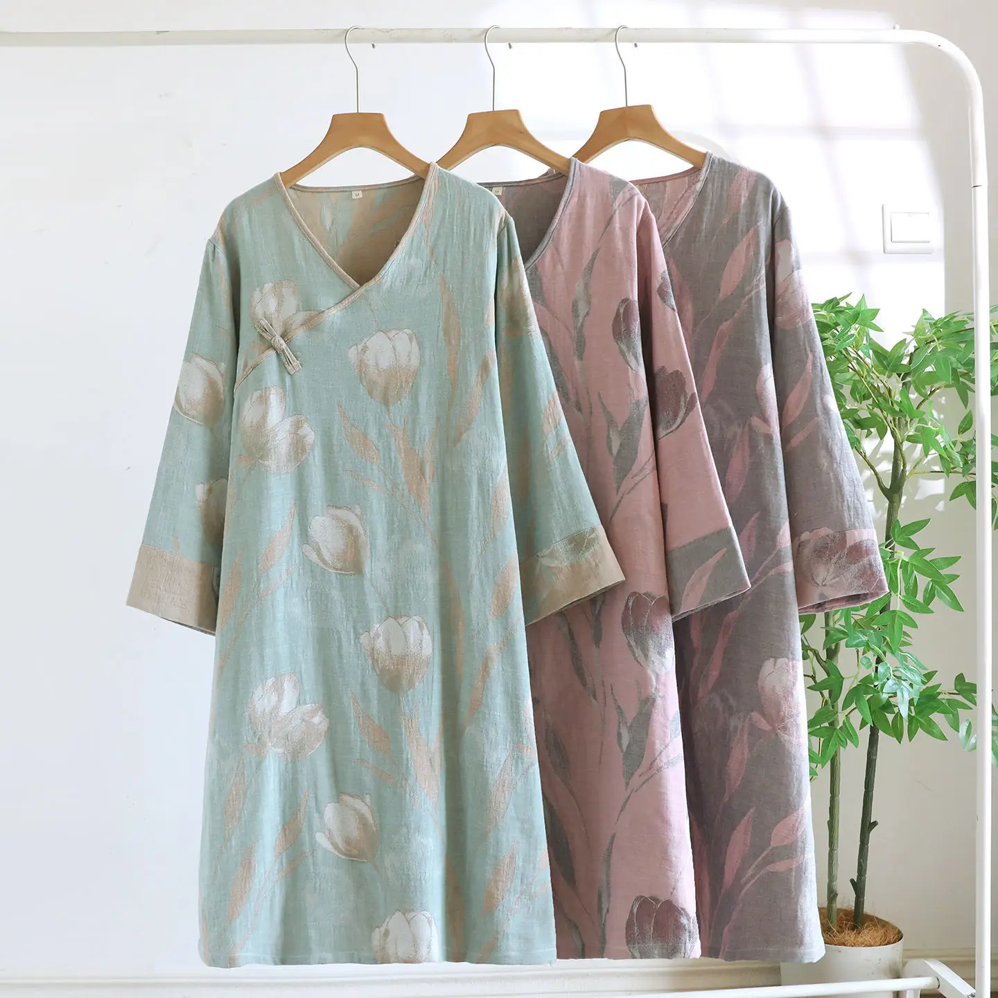 National Style Cotton Nightgown for Women's Spring and Summer Autumn Thin Home Wear Sleepwear Mid-long Night Dress
National Style Cotton Nightgown for Women's Spring and Summer Autumn Thin Home Wear Sleepwear Mid-long Night Dress