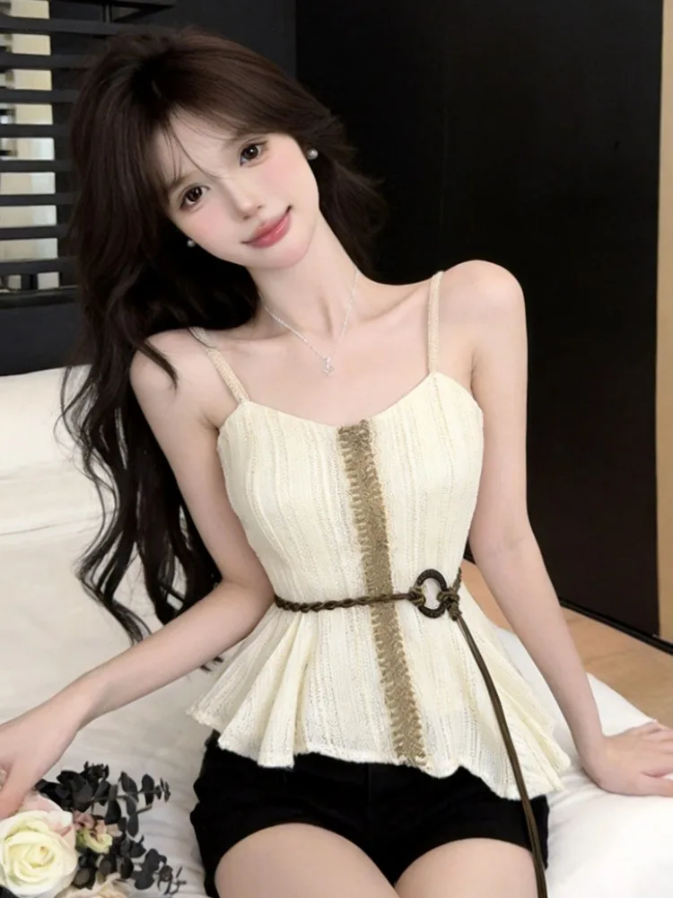 Fashionable Summer Hollow out Patchwork Strap Vest Women's mid Waist Belted Slimming Top Korean Style Breathable Skin-Friendly
Fashionable Summer Hollow out Patchwork Strap Vest Women's mid Waist Belted Slimming Top Korean Style Breathable Skin-Friendly